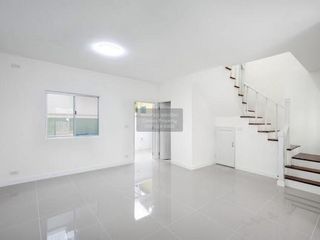 Casa adosada en venta de 3 habitaciones en Mueang Nonthaburi, Nonthaburi