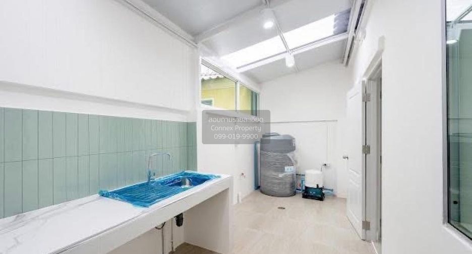 Casa adosada en venta de 3 habitaciones en Mueang Nonthaburi, Nonthaburi