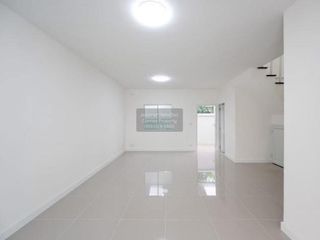 Casa adosada en venta de 3 habitaciones en Mueang Nonthaburi, Nonthaburi