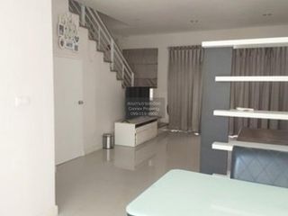 Reihenhaus zum Kauf mit 3 Zimmer in Chom Thong, Bangkok