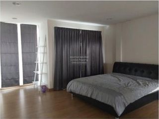 Reihenhaus zum Kauf mit 3 Zimmer in Chom Thong, Bangkok