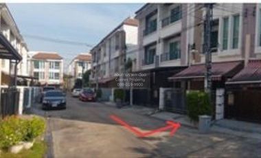 For sale 3 bedrooms townhouse in Chom Thong, Bangkok