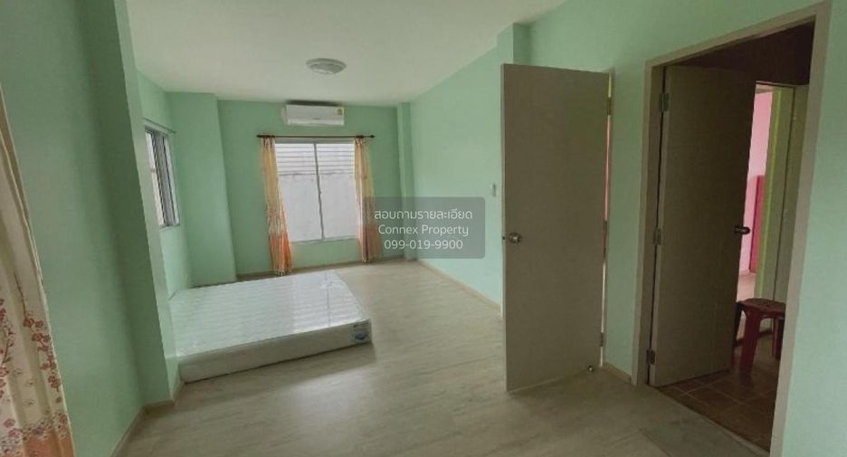 Reihenhaus zum Kauf mit 3 Zimmer in Mueang Chachoengsao, Chachoengsao