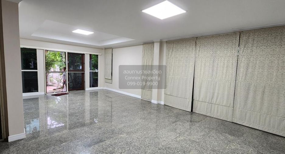 出售 3 卧室 独立屋 在 Phasi Charoen, 曼谷
