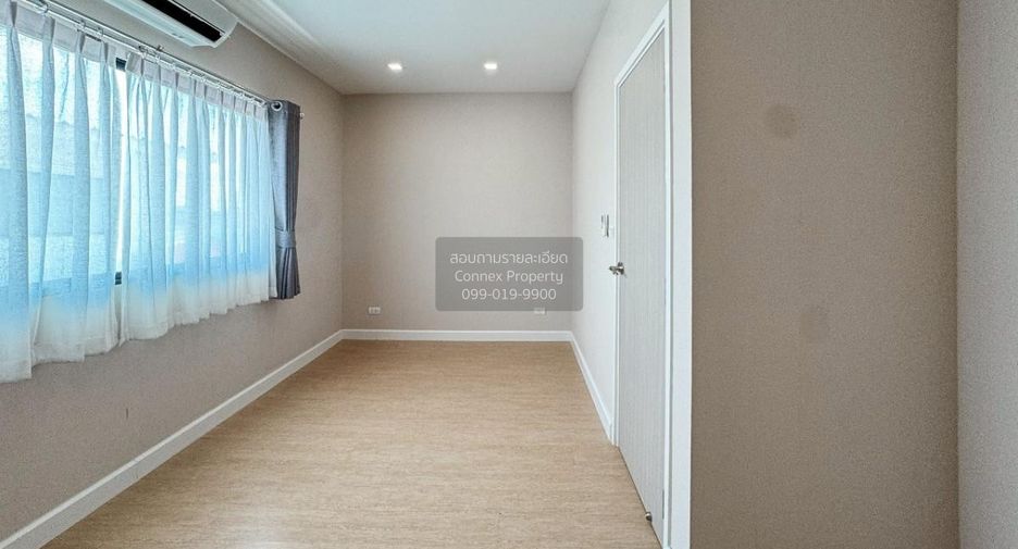 Casa adosada en venta de 4 habitaciones en Bang Khen, Bangkok
