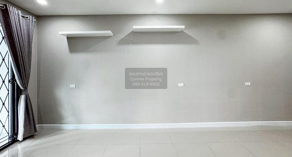 Casa adosada en venta de 4 habitaciones en Bang Khen, Bangkok