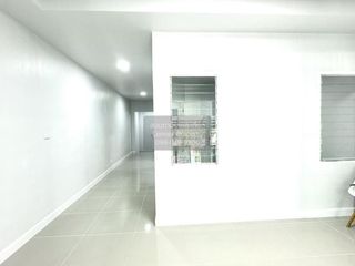 出售 2 卧室 联排别墅 在 Thanyaburi, Pathum Thani