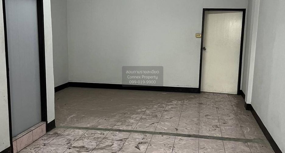 À vendre 2 chambres local commercial à Mueang Samut Prakan, Samut Prakan