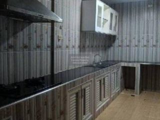 À vendre 4 chambres maison de ville à Mueang Samut Sakhon, Samut Sakhon