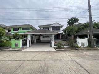 Haus zum Kauf mit 3 Zimmer in Min Buri, Bangkok
