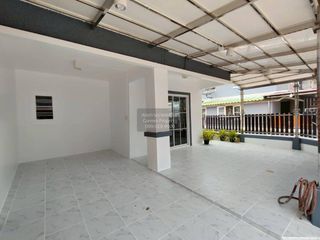 Casa adosada en venta de 3 habitaciones en Bang Yai, Nonthaburi