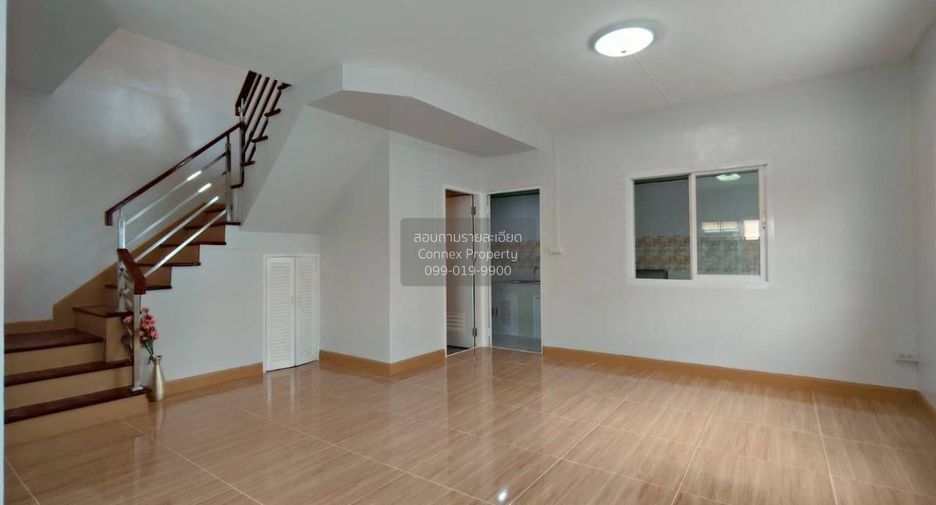 Casa adosada en venta de 3 habitaciones en Bang Yai, Nonthaburi