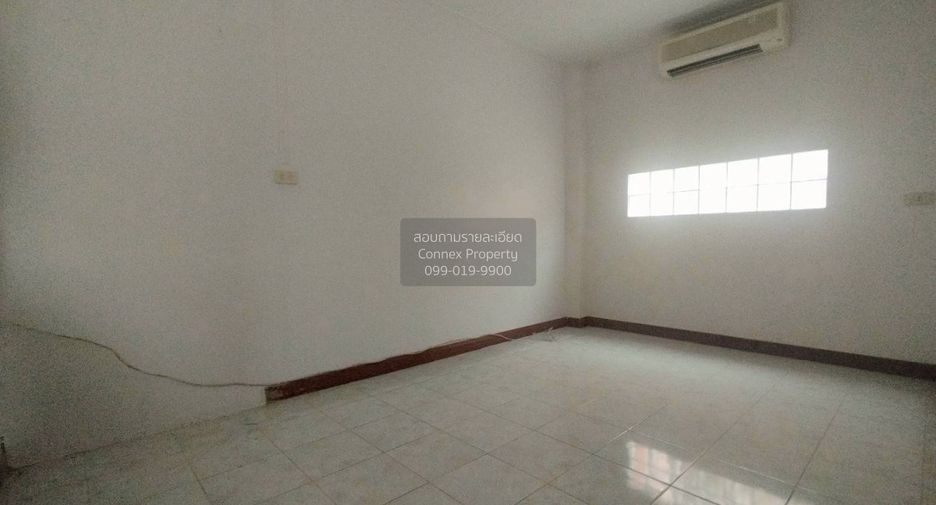 Casa en venta de 4 habitaciones en Bang Sao Thong, Samut Prakan