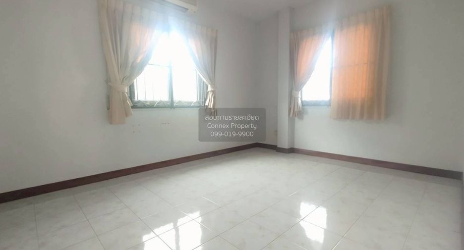 Casa en venta de 4 habitaciones en Bang Sao Thong, Samut Prakan