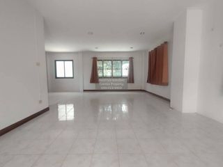 Casa en venta de 4 habitaciones en Bang Sao Thong, Samut Prakan