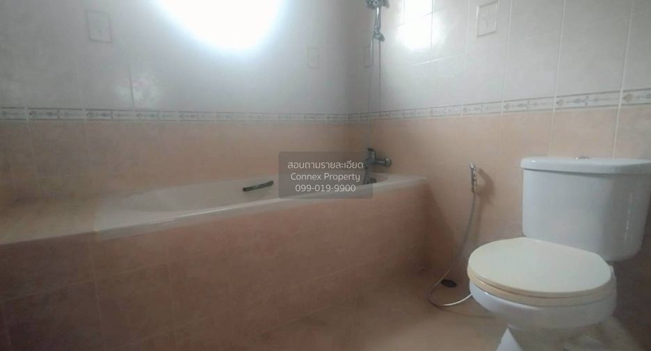 Casa en venta de 4 habitaciones en Bang Sao Thong, Samut Prakan