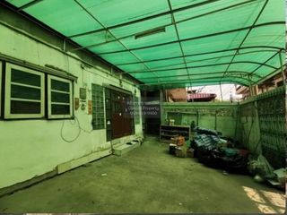 Casa adosada en venta de 8 habitaciones en Bang Khun Thian, Bangkok
