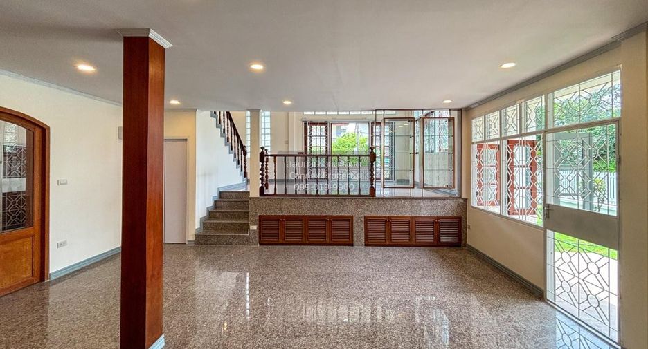 For sale 4 bedrooms house in Thanyaburi, Pathum Thani