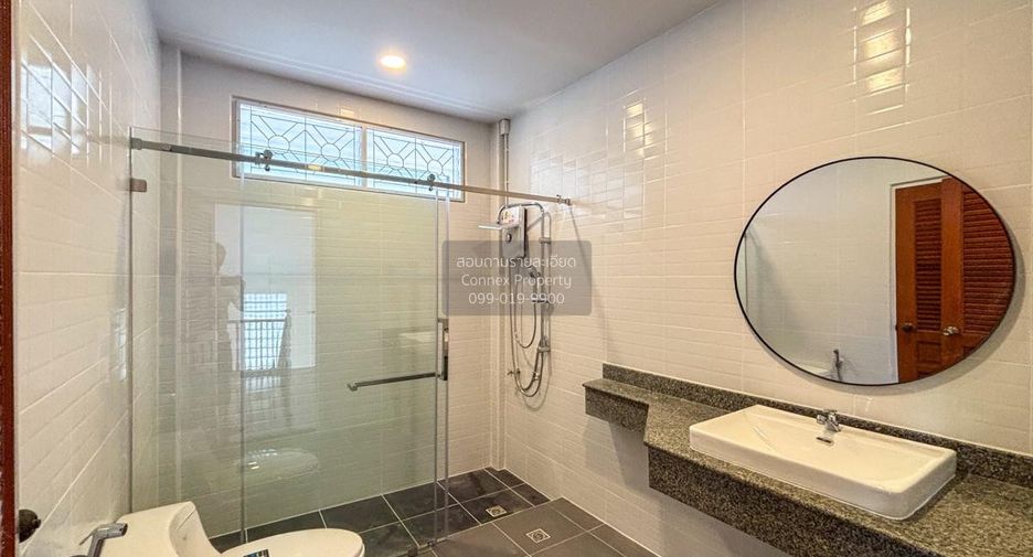 For sale 4 bedrooms house in Thanyaburi, Pathum Thani
