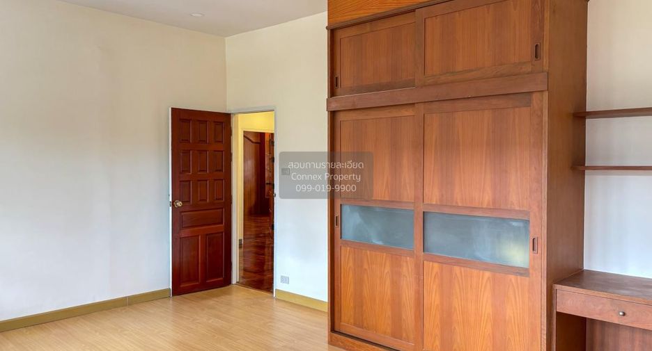 For sale 4 bedrooms house in Thanyaburi, Pathum Thani