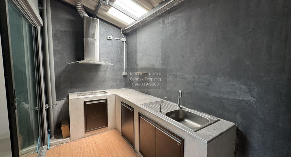 For sale 3 bedrooms townhouse in Bang Kruai, Nonthaburi