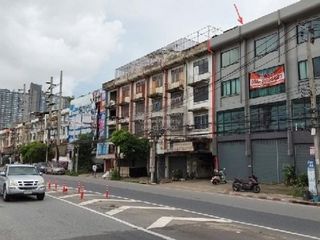 À vendre 5 chambres local commercial à Mueang Samut Prakan, Samut Prakan