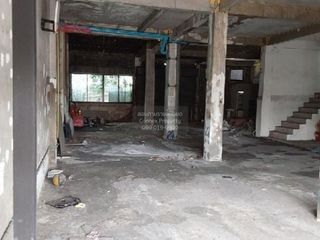 À vendre 5 chambres local commercial à Mueang Samut Prakan, Samut Prakan