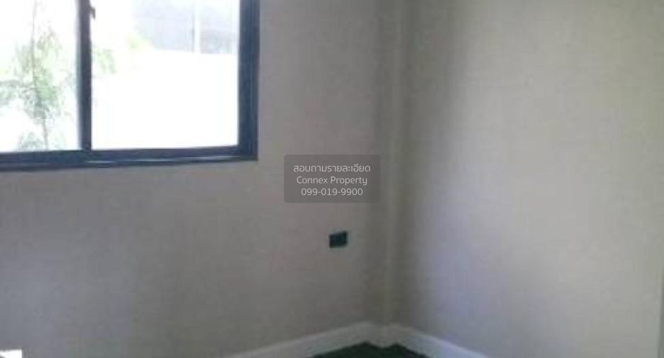 For sale 5 bedrooms house in Khlong Sam Wa, Bangkok