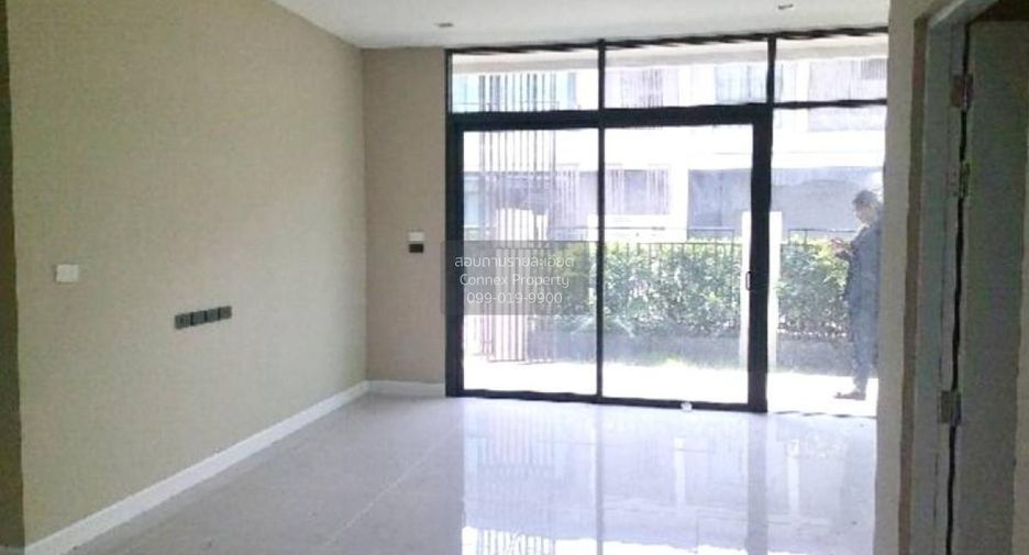For sale 5 bedrooms house in Khlong Sam Wa, Bangkok