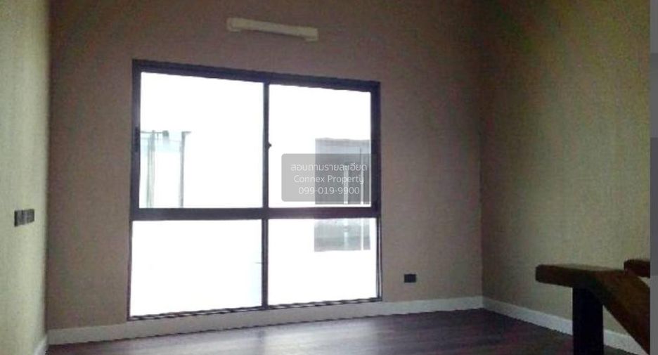 For sale 5 bedrooms house in Khlong Sam Wa, Bangkok