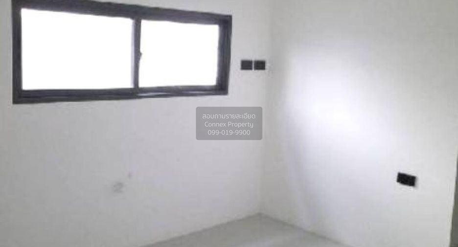 For sale 5 bedrooms house in Khlong Sam Wa, Bangkok
