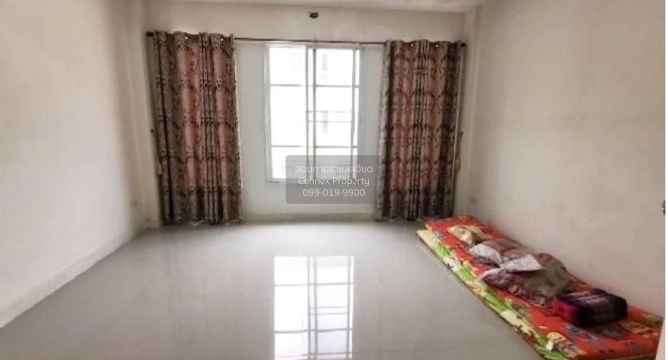 Casa adosada en venta de 3 habitaciones en Bang Bon, Bangkok