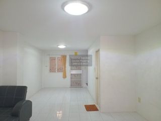 Casa adosada en venta de 2 habitaciones en Phan Thong, Chonburi