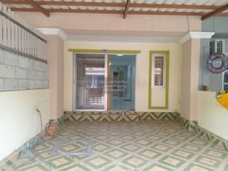 Casa adosada en venta de 2 habitaciones en Phan Thong, Chonburi