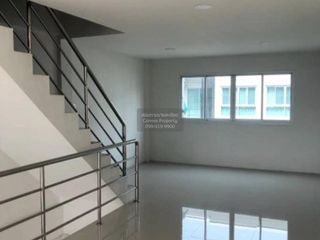 出售 4 卧室 联排别墅 在 Sam Phran, Nakhon Pathom