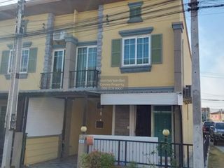 For sale 3 bedrooms townhouse in Si Racha, Chonburi