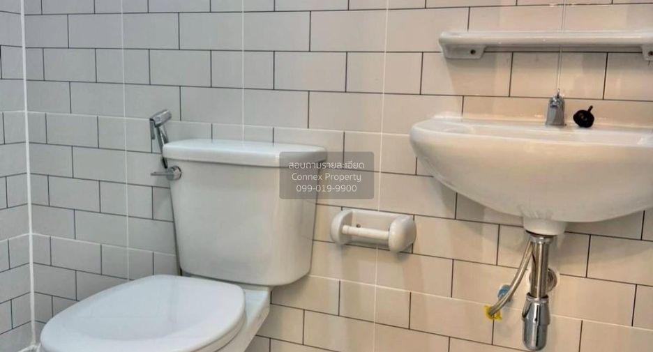 For sale 3 bedrooms townhouse in Khlong Luang, Pathum Thani