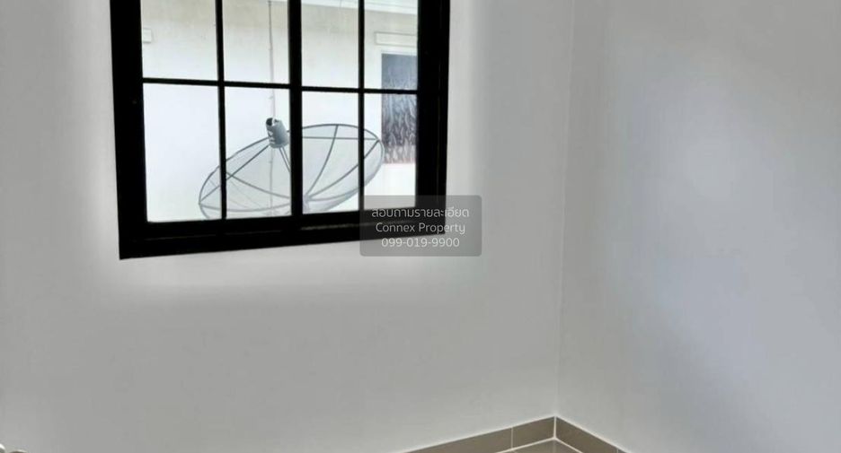 For sale 3 bedrooms townhouse in Khlong Luang, Pathum Thani