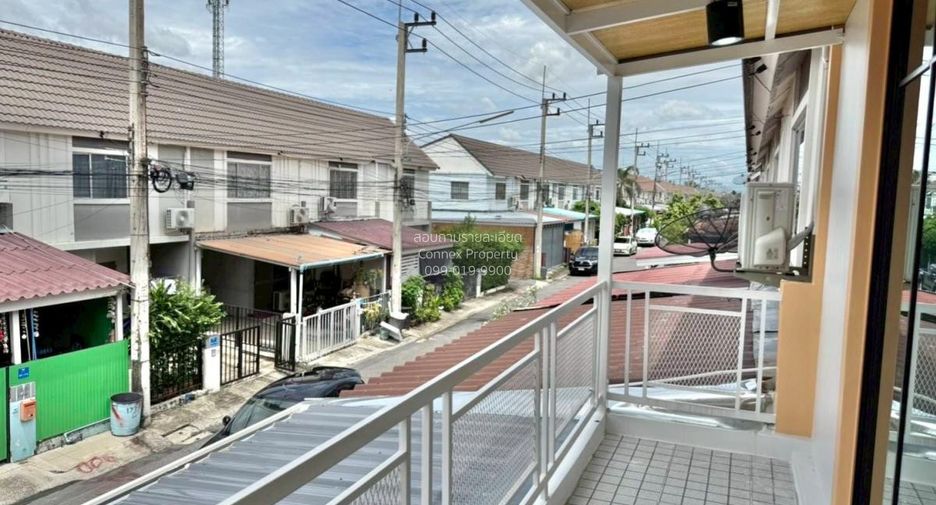 For sale 3 bedrooms townhouse in Khlong Luang, Pathum Thani