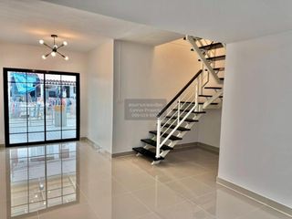 For sale 3 bedrooms townhouse in Khlong Luang, Pathum Thani
