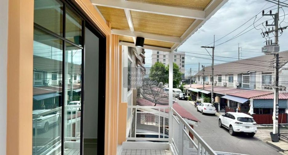 For sale 3 bedrooms townhouse in Khlong Luang, Pathum Thani