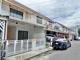 For sale 3 bedrooms townhouse in Khlong Luang, Pathum Thani