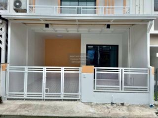 For sale 3 bedrooms townhouse in Khlong Luang, Pathum Thani