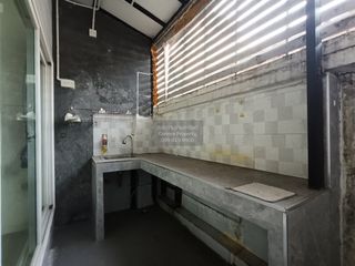 Casa adosada en venta de 3 habitaciones en Min Buri, Bangkok