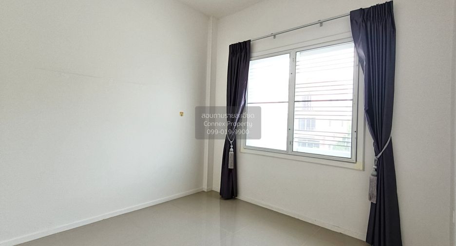 Casa adosada en venta de 3 habitaciones en Min Buri, Bangkok