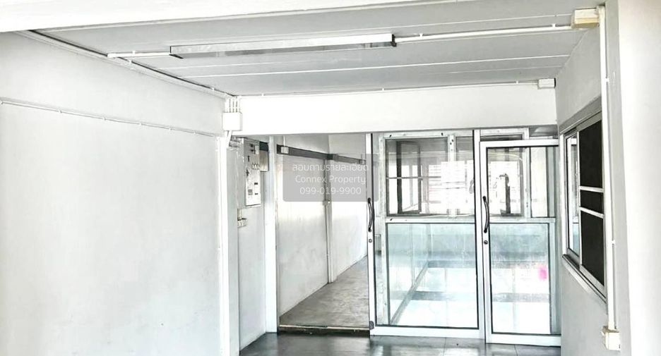 Casa adosada en venta de 4 habitaciones en Don Mueang, Bangkok