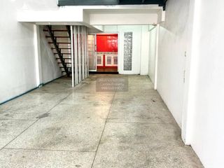 Casa adosada en venta de 4 habitaciones en Don Mueang, Bangkok