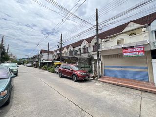 Reihenhaus zum Kauf mit 3 Zimmer in Bueng Kum, Bangkok