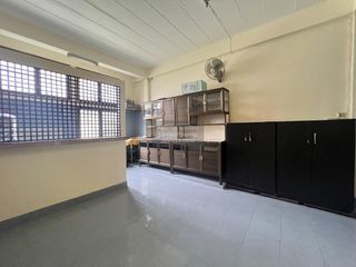 Reihenhaus zum Kauf mit 3 Zimmer in Bueng Kum, Bangkok