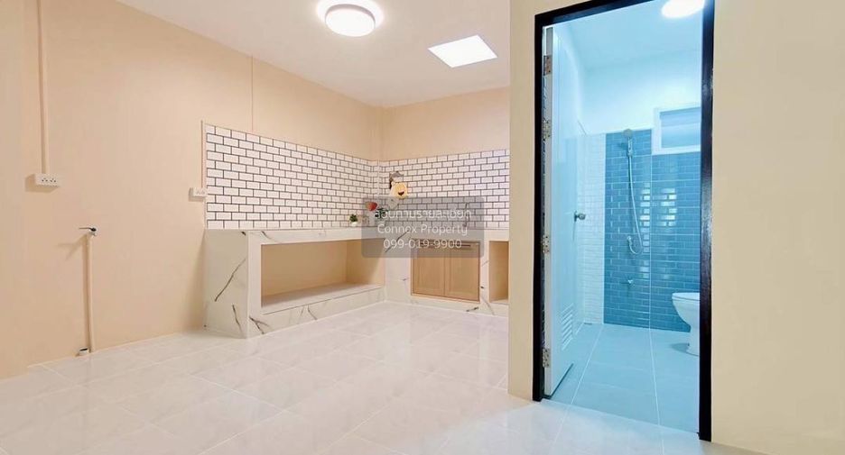 For sale 2 ベッドルーム townhouse in Sai Noi, Nonthaburi